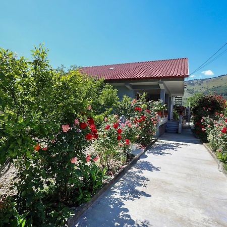 Samuela Cozy Retreat Villa Berat Exterior photo